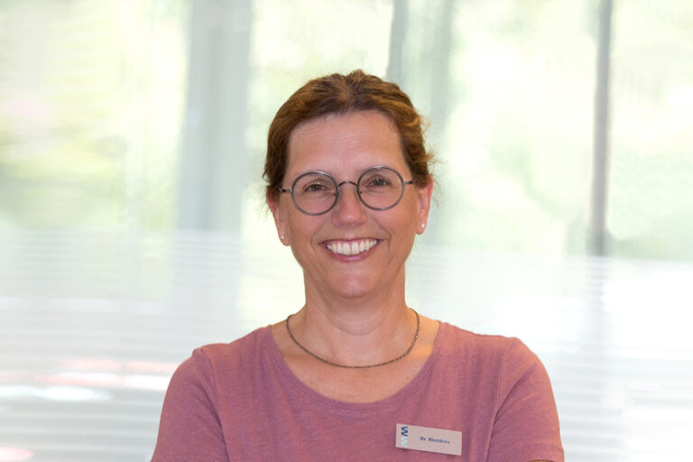 Dr. Nicole Reznicek